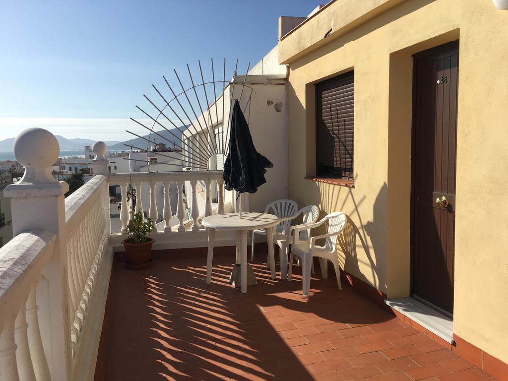 Hostal Tarik Hotel Tarifa Bagian luar foto