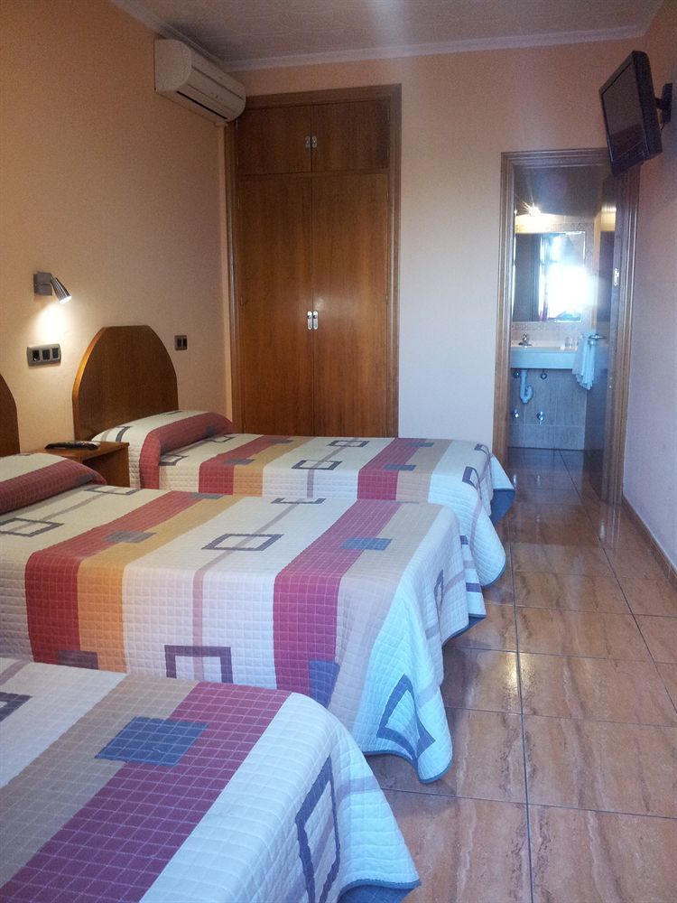 Hostal Tarik Hotel Tarifa Bagian luar foto