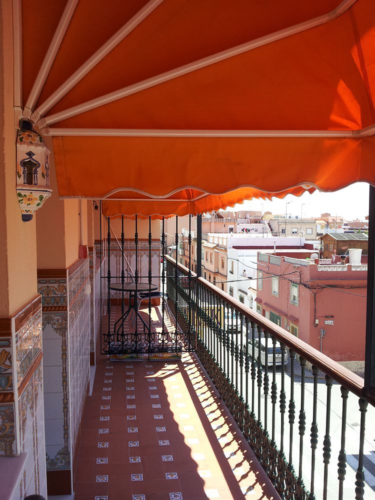 Hostal Tarik Hotel Tarifa Bagian luar foto